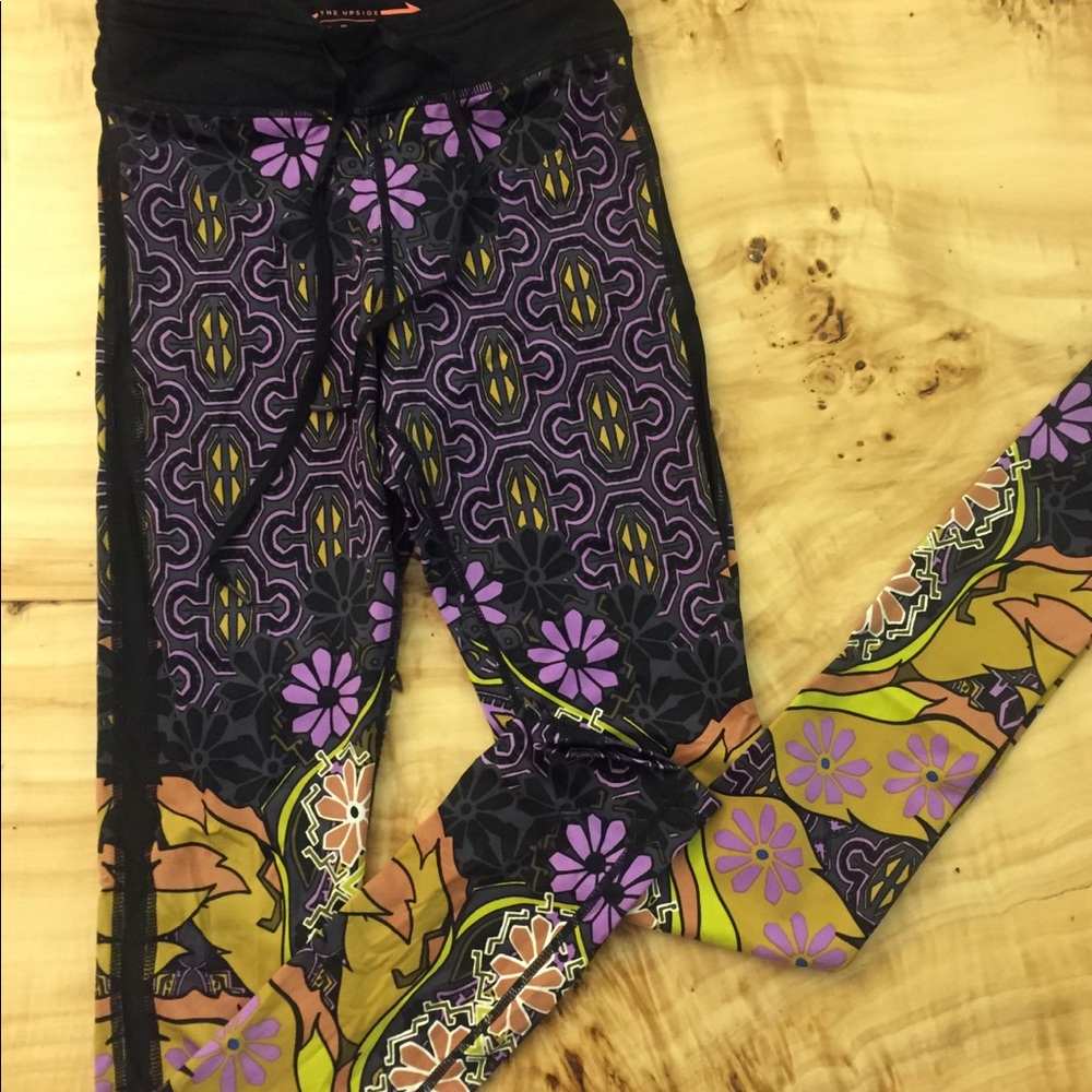 THE UPSIDE sport leggings, size XS
